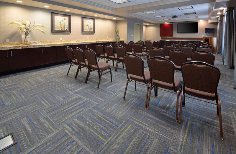 Hampton Inn Visalia photo 5