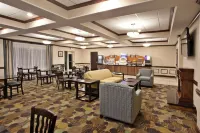 Holiday Inn Express & Suites Moultrie Hotels in Moultrie