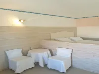 Spacious Room in Creta for 3 People, with AC, Swimming Pool and Nature