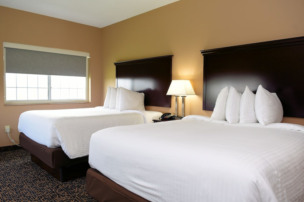 Cobblestone Inn & Suites - Denison Majestic Hills