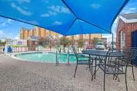 Super 8 by Wyndham San Antonio Downtown NE - Bintang 2