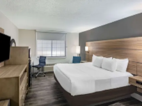 La Quinta Inn & Suites by Wyndham Joplin Hotels in Joplin