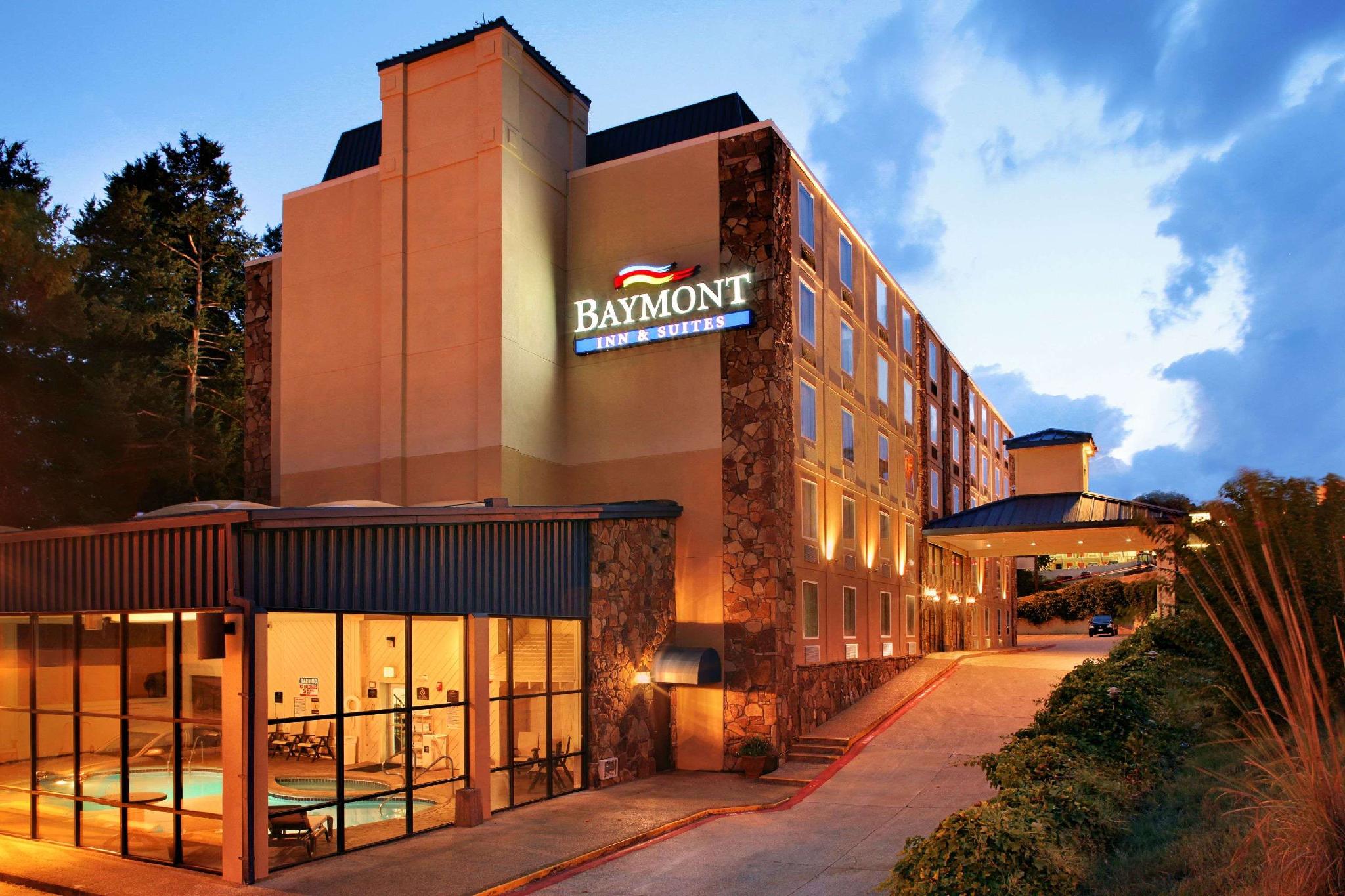 Baymont by Wyndham Branson - on The Strip