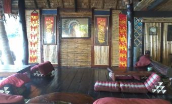 Dolphin Bungalows - Housity