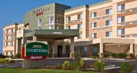 Courtyard Columbus Grove City Hotels near Rickenbacker International Airport