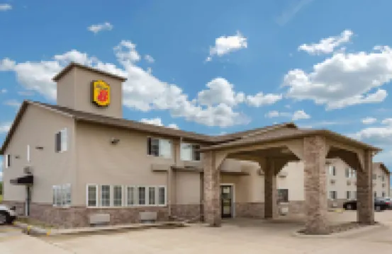 Super 8 by Wyndham Fort Dodge IA Hotel di 