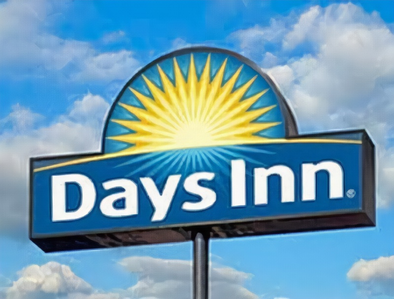 Days Inn & Suites by Wyndham South Gate