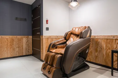 Yongin Yangji Banner Hotel Отели рядом с достопримечательностью «Yonin Natural Recreation Forest»