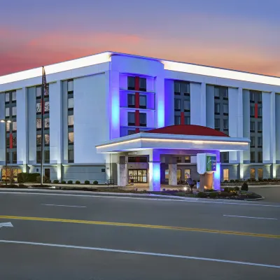 Holiday Inn Express & Suites CINCINNATI RIVERFRONT by IHG Hotels near Henke Winery
