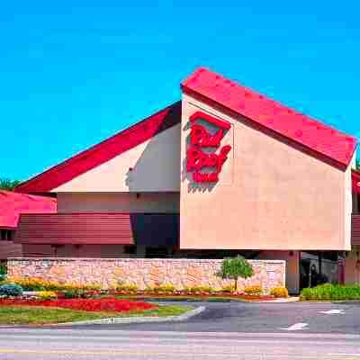 Red Roof Inn Edison Hotel Exterior