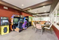 Red Roof Plus+ South Deerfield - Amherst Hotels in Franklin County