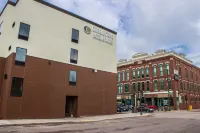 Cobblestone Hotel & Suites - Chippewa Falls