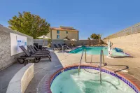 Comfort Inn & Suites Lancaster Antelope Valley - Hot Tub
