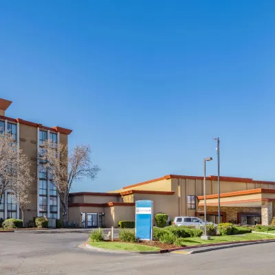Wyndham Sacramento Hotel dekat Kompleks Golf Haggin Oaks