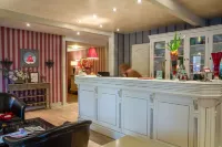 The Originals City le Cottage Hôtel Bruay-la-Buissière Hotels in Pas-de-Calais