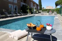 Best Western Plus Hyeres Cote Dazur - Pools