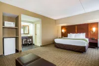 Comfort Suites at Woodbridge Hotels in Clark