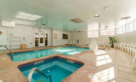Holiday Inn Express & Suites Englewood - Denver South - Housity