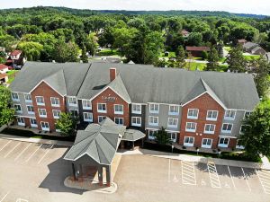 Country Inn & Suites by Radisson, Red Wing, MN