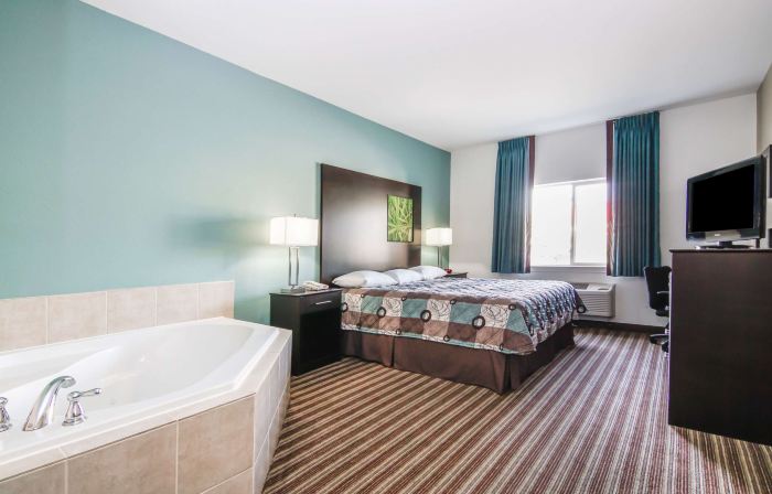 Super 8 by Wyndham Brenham TX