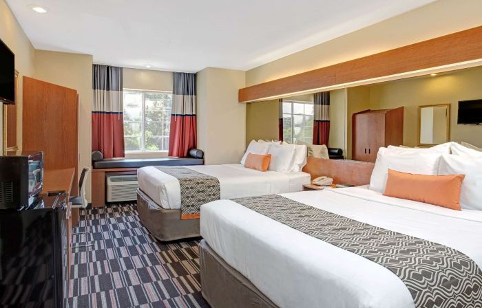Microtel Inn & Suites by Wyndham Bushnell