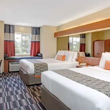 Microtel Inn & Suites by Wyndham Bushnell