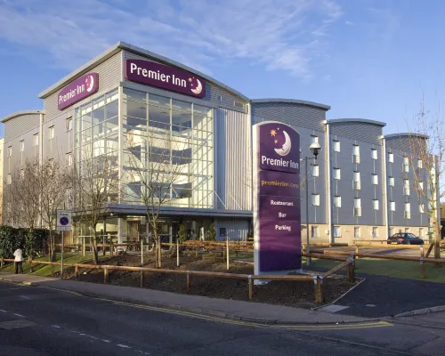 Premier Inn Watford Central Hotels in Watford