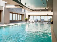 Best Western Plus The Hub Hotel - piscina