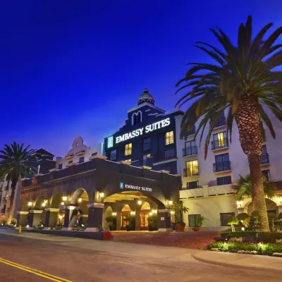 Embassy Suites by Hilton Los Angeles International Airport South Hotels near Clutter's Park