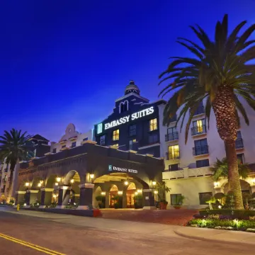 Embassy Suites by Hilton Los Angeles International Airport South