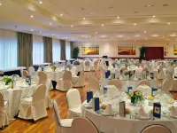 Melia Madrid Barajas Hotels near Barajas