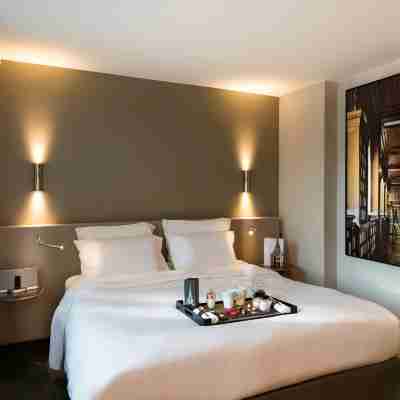 Pullman Paris Eiffel Tower Hotel Rooms