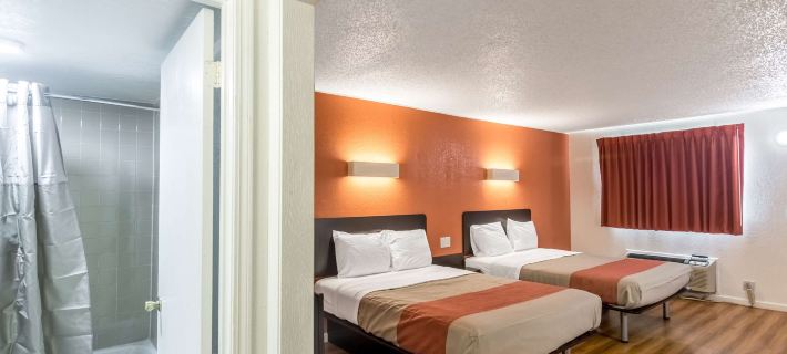 Whitten Inn Hotels in Custer County