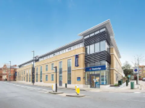 Travelodge London Richmond Central 리치몬드어폰템스 호텔