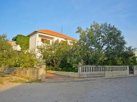 Ante Отели в г. Sveti Filip i Jakov