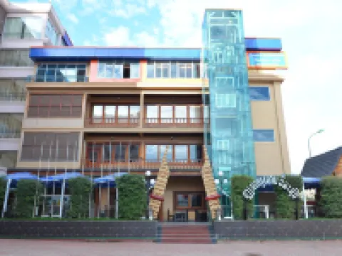 โรงแรมอานูแลคเคินเลา โรงแรมในโพนสะหวัน