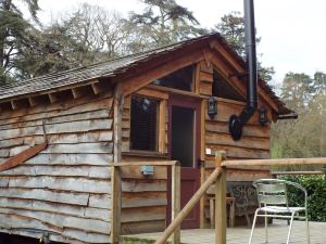 米多布魯克小屋家庭旅館