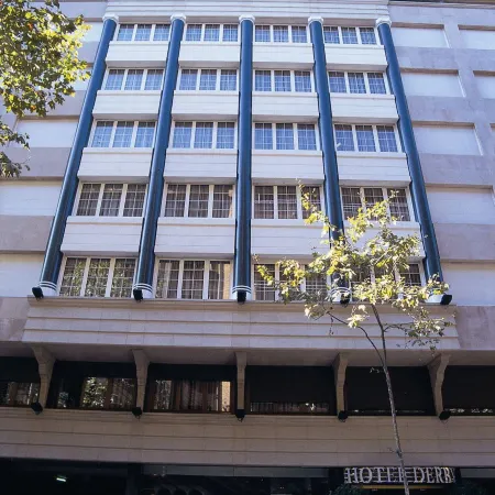 Derby Hotel Barcelona Отели рядом с достопримечательностью «Железнодорожный вокзал Ла-Бонанова»