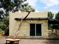 Baansongkhata Hotels near Alpaca Hill