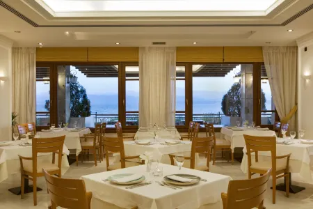 Negroponte Resort Eretria Отели в г. Xirovrisi