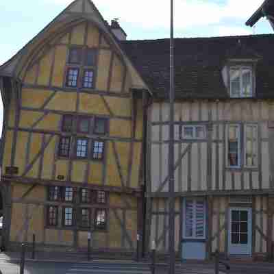 Brit Hotel Les Comtes de Champagne Hotel Exterior