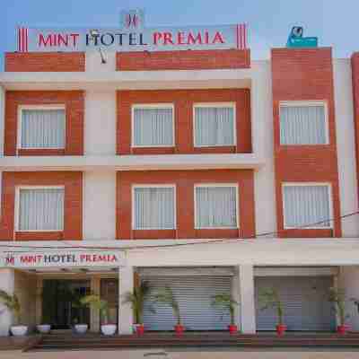 Mint Hotel Premia Chandigarh, Zirakpur Hotel Exterior