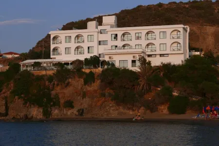 E.J. Pyrgos Bay Hotel Отели в г. Pomos