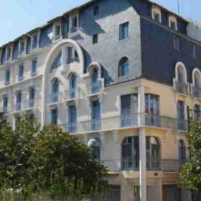 Brit Hotel de Grignan (Gamme Privilège) Hotel Exterior
