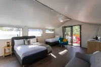 Port Stephens Koala Sanctuary Отели в г. Уан Майл