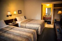 Langley Hwy Hotel - parking