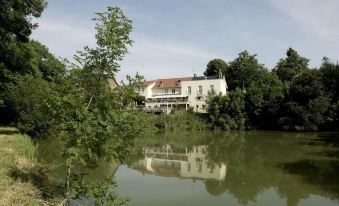Logis Hôtel Auberge de l'Etang