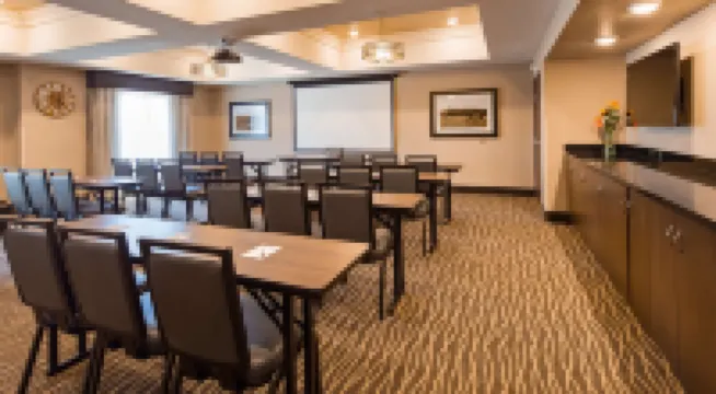 Best Western Plus Overland Inn Hotels in Fort Morgan