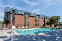 Comfort Inn - Hall of Fame Hotels in Plain Township