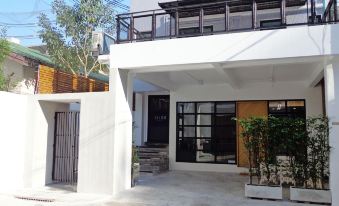 24 Hills Hotel